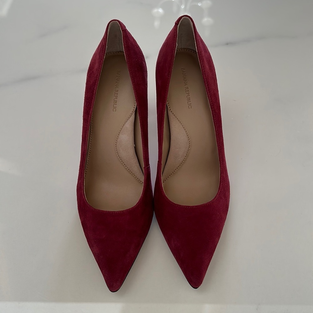 Banana Republic Madison Rounded Topline Heels Size 8